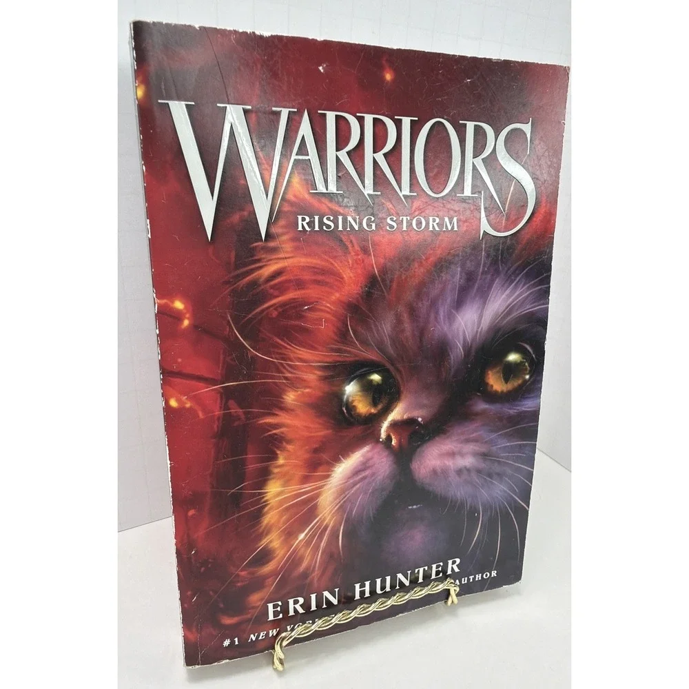 Warriors #4: Rising Storm (Warriors: The Prophecies Begin) - Paperback - GOOD